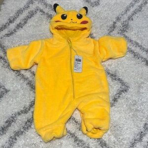 Yellow Pikachu Kids One Piece costume nwt